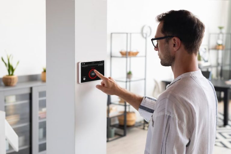 Cómo la tecnología inverter y la instalación profesional mejoran la eficiencia del aire acondicionado